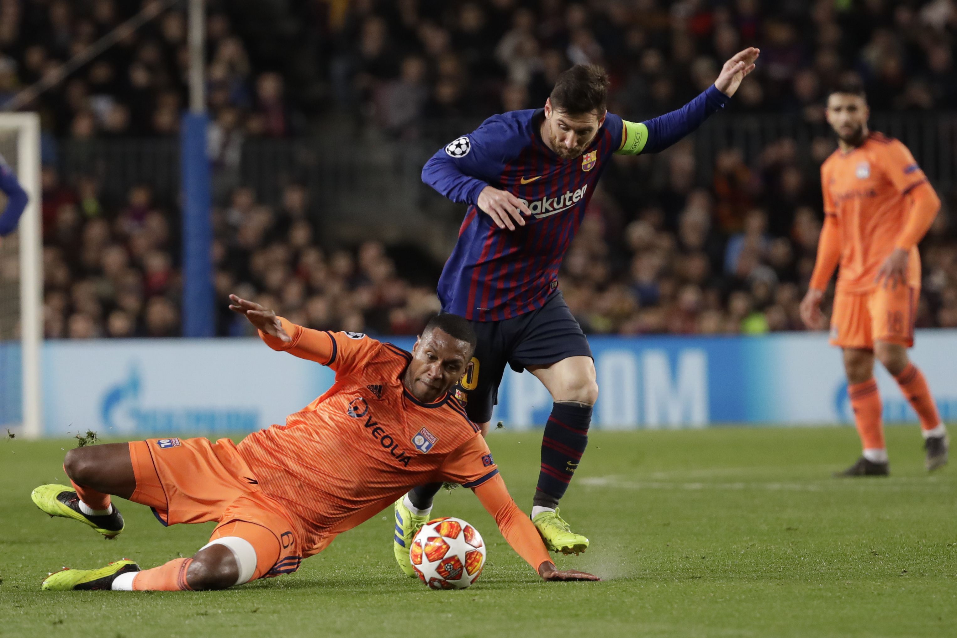 爱游戏体育 -关键时刻尼斯篮板制胜——欧冠节点到来；压力陡增；心理建设被强调 