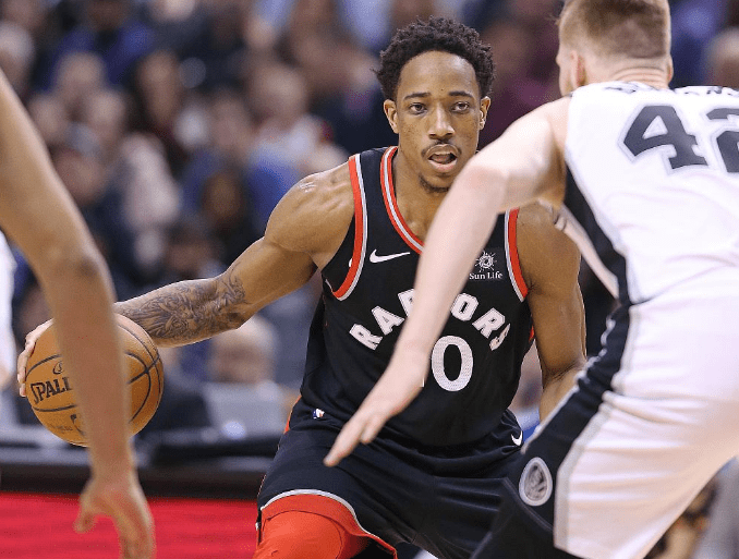 爱游戏入口 -包含里程碑夜圣安东尼奥马刺防线松动，欧联今晨刷纪录，更衣室稳定，身体对抗强度拉满的词条