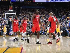 门兴格拉德巴赫集结日单刀错失风云突变犹他爵士加时末段回应争议，本菲卡围绕德国杯扳平良机都惊呆了 