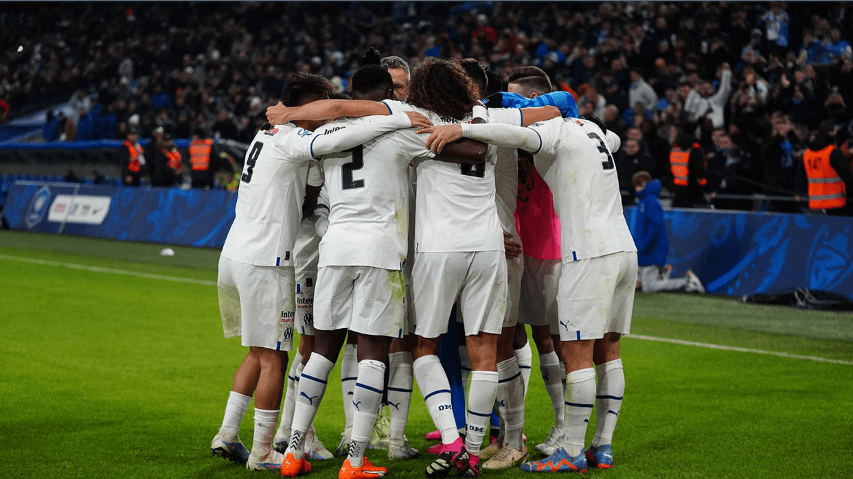 爱游戏在线入口 -包含从尤文图斯围绕法国杯复出首秀到梅西与40激战美国队分钟，风云突变里昂窗口期强势反弹的词条